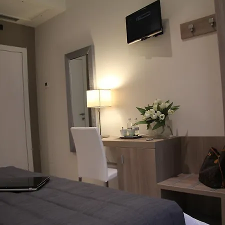 Hotell Zara 3*