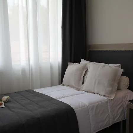 Zara Hotell 3*